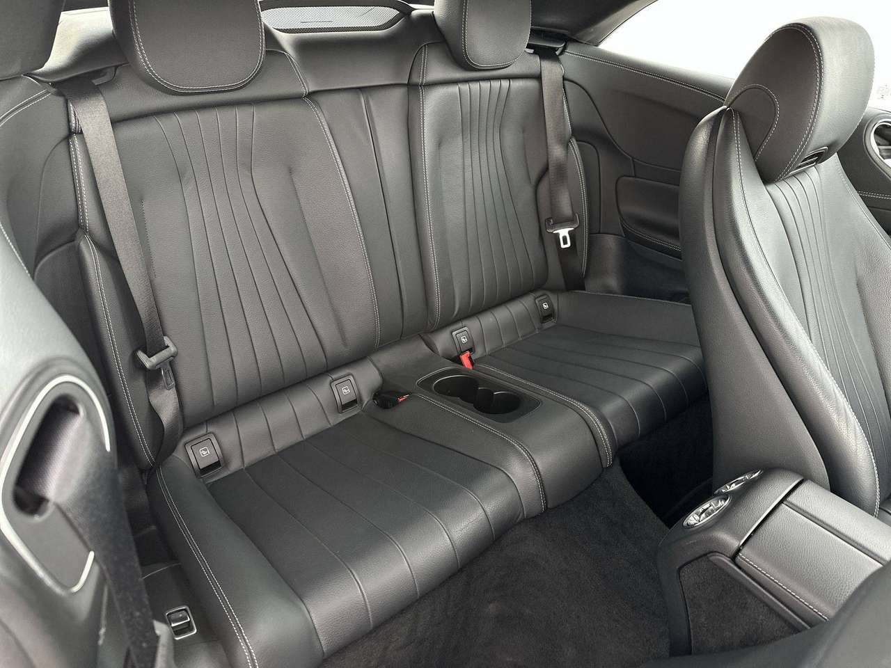 Mercedes-Benz E 200 Cabriolet E 200 (EU6d-TEMP) Leder smartphone integratie sfeerverlichting — foto 15 van 17