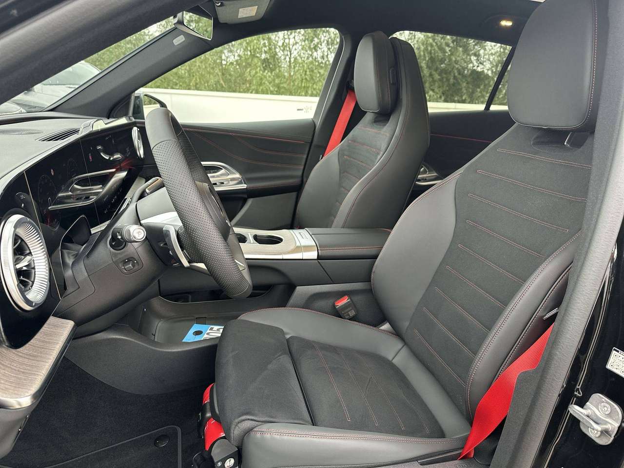 Mercedes-Benz GLC 400 4MATIC ELECTRIC AMG Line Distronic Trekhaak Nightpakket Pano Dak — foto 13 van 19