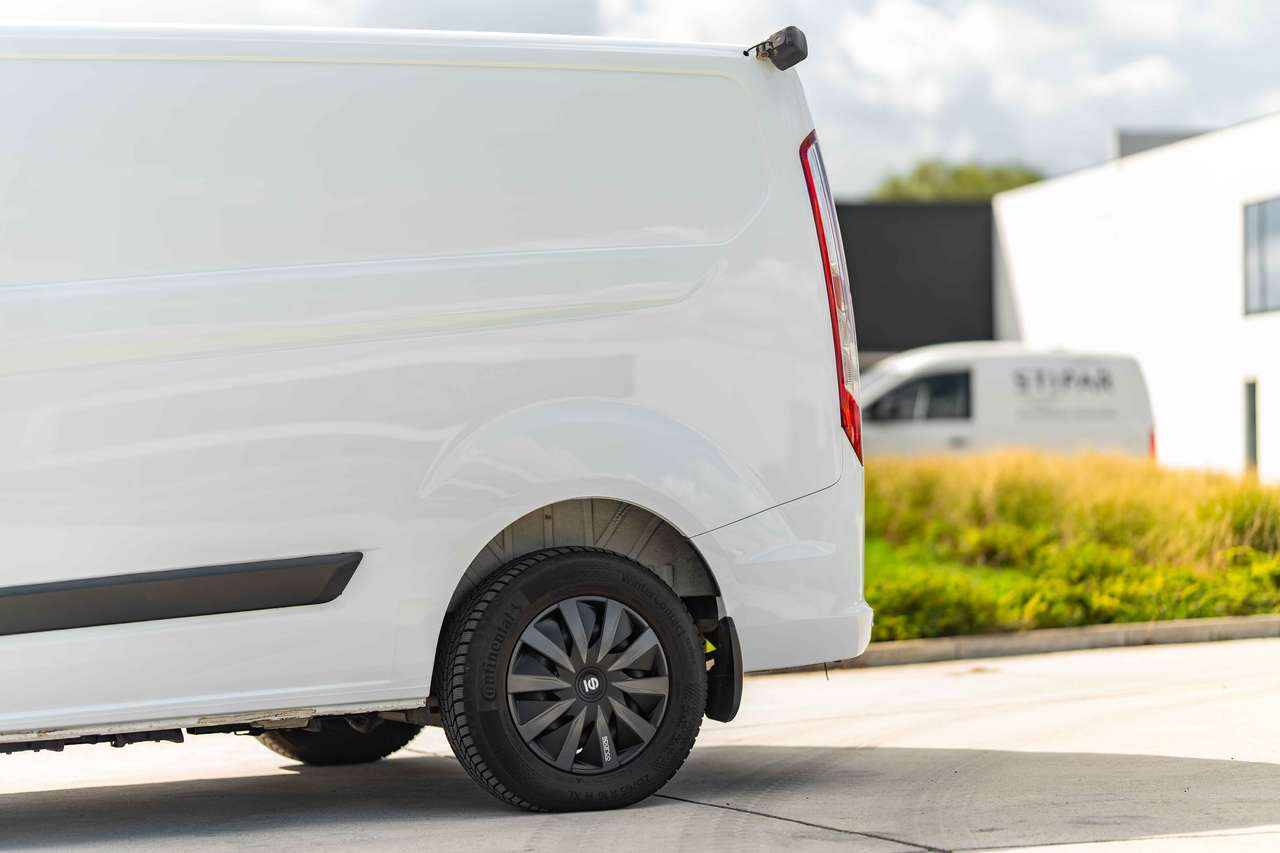 Ford Transit Custom Transit Custom 1.0 T L1H1 PHEV Limited S/S (EU6.2) — foto 10 van 25