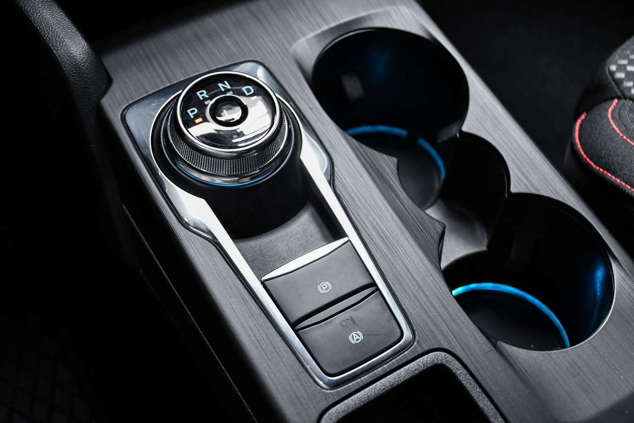 Ford Focus Focus 1.5 EcoBlue ST-Line X Automaat - NAVIGATIE / CAMERA / SMARTLINK / BLIS / ACC — foto 14 van 18