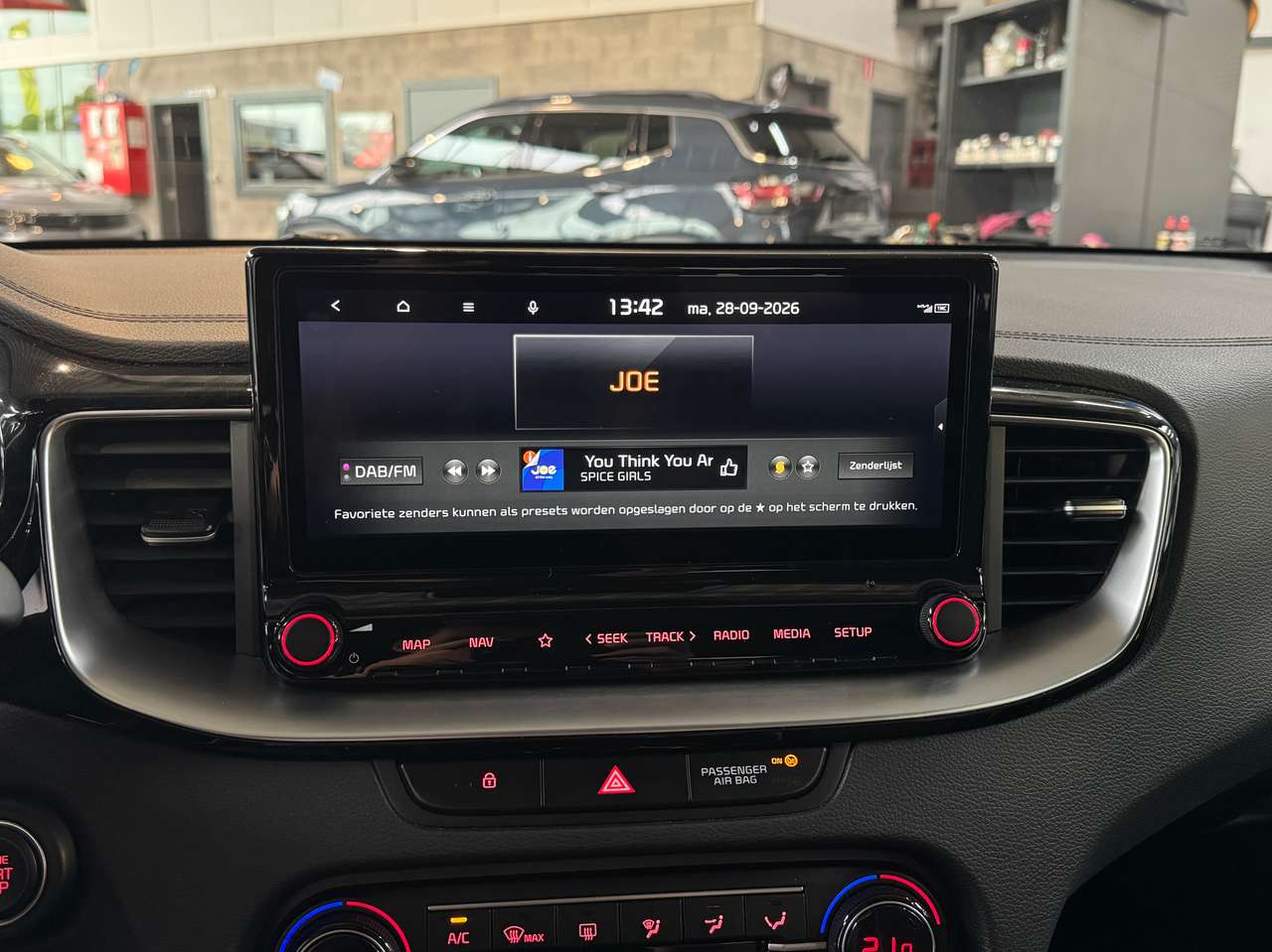 Kia Ceed SW / cee'd SW 1.0 T-GDi ISG — foto 10 van 17