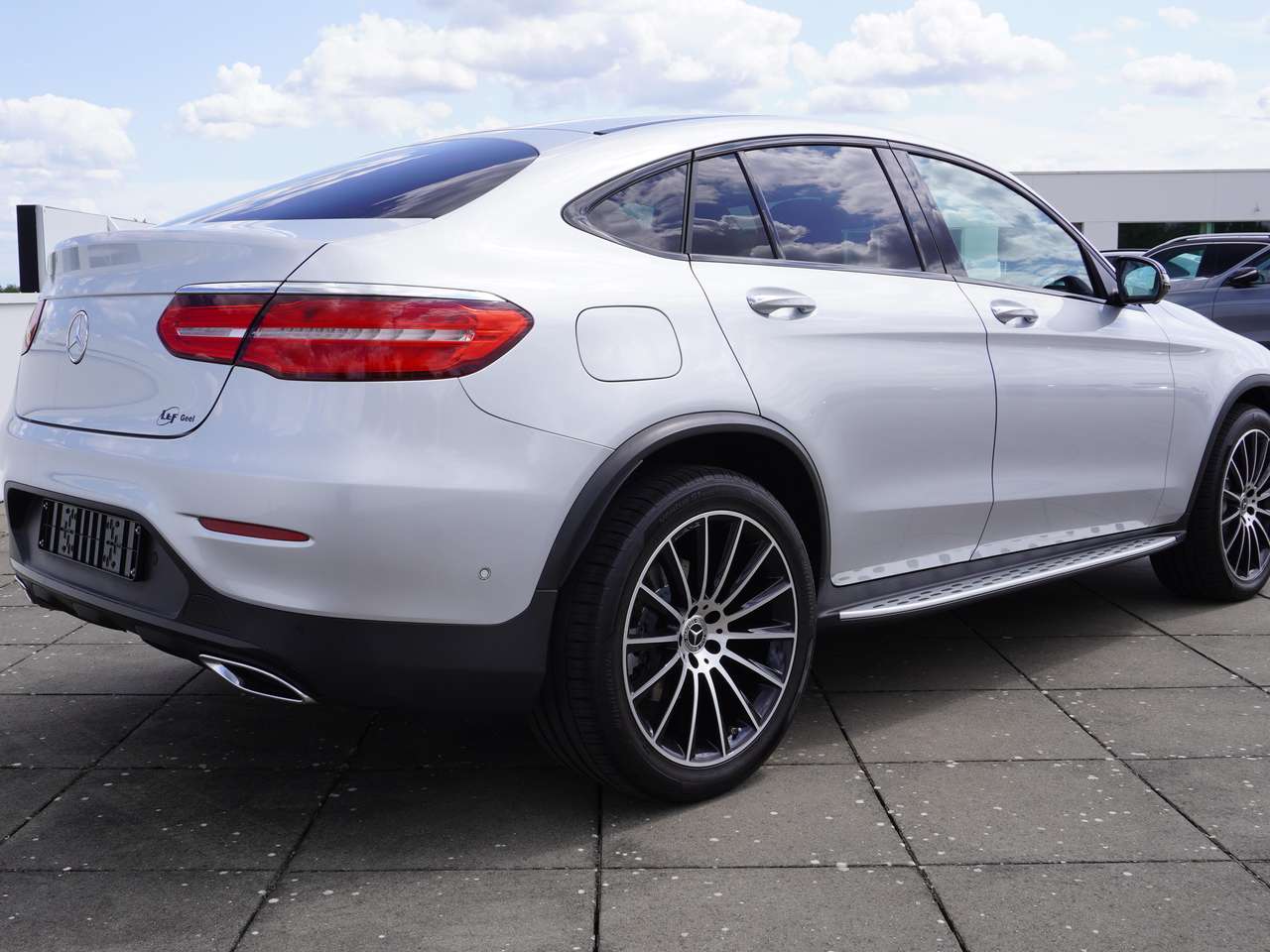 Mercedes-Benz GLC 250 D Coupé 4-Matic AMG Distronic Leder 20" FULL !!! — foto 7 van 18