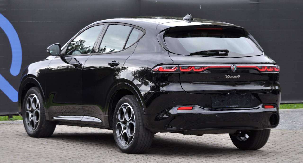 Alfa Romeo Tonale MHEV SPRINT APPLE CARPLAY ADAPTIVE CRUISE KEYLESS ENTRY — foto 3 van 17