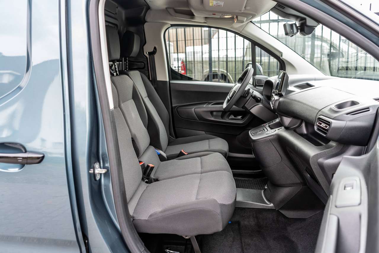 Citroen Berlingo XL 1.5HDi - Automaat - Navigatie/ Camera / LED  - 23.000 ex — foto 11 van 16