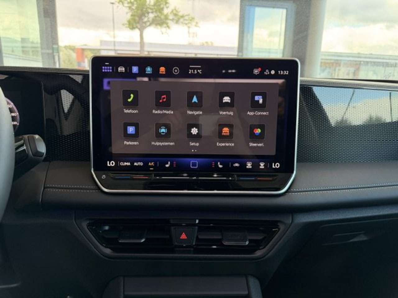 Volkswagen Tiguan LIFE EDITION HYBRIDE AUTOMAAT NIEUW 0 KM!!! — foto 19 van 25