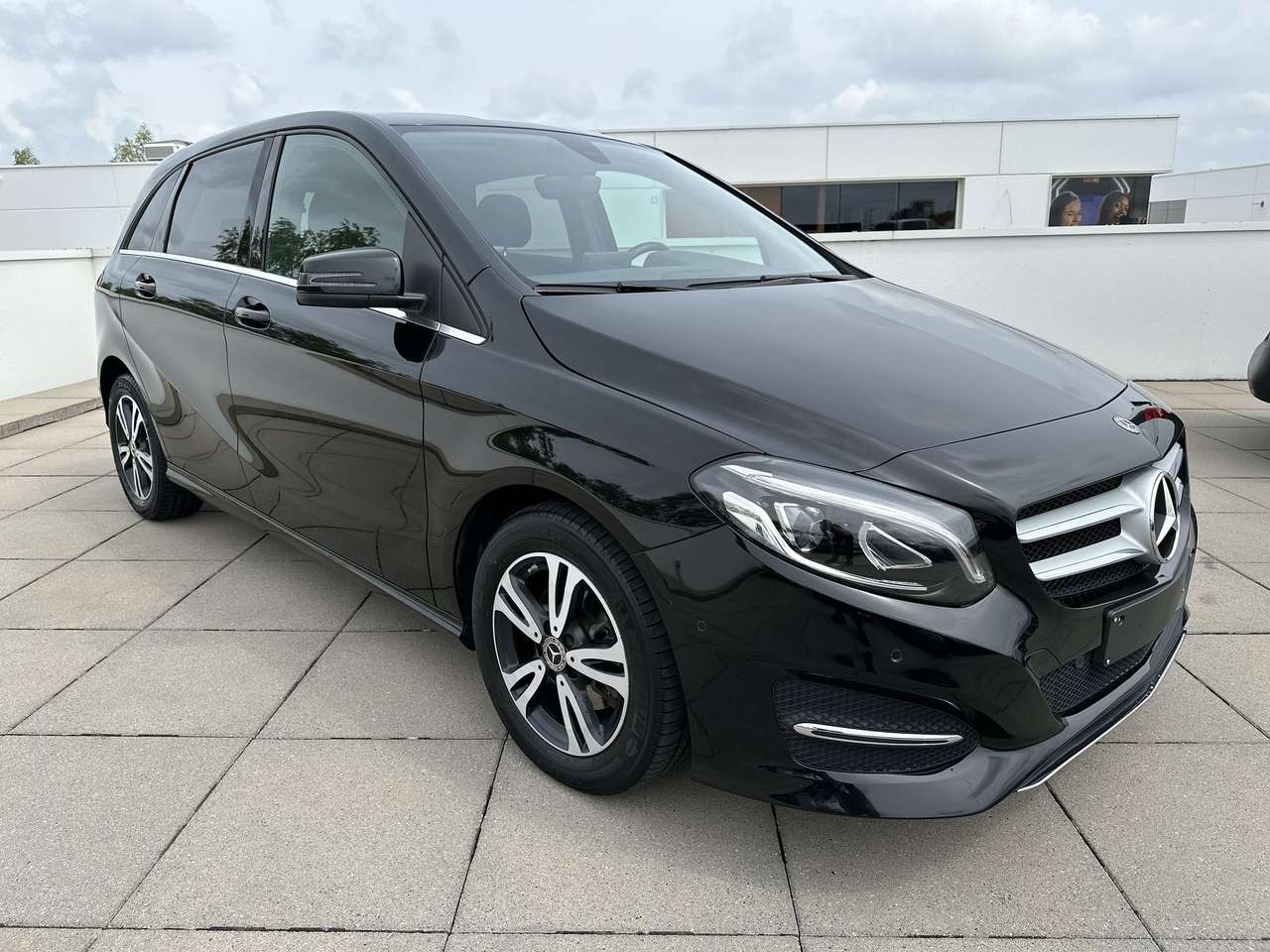 Mercedes-Benz B 180 B 180 PDC +Camera Privacy ramen  LED Verw. zetels
