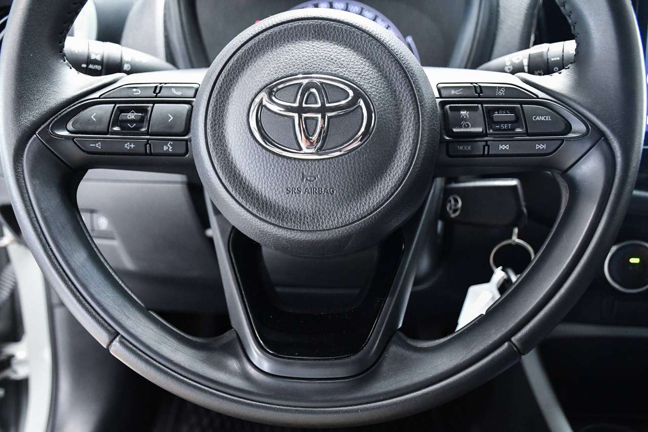 Toyota Aygo X Aygo X Air-Pulse + Tech Pack - NAVIGATIE VIA SMARTLINK / CAMERA / ACC / AIRCO — foto 16 van 18