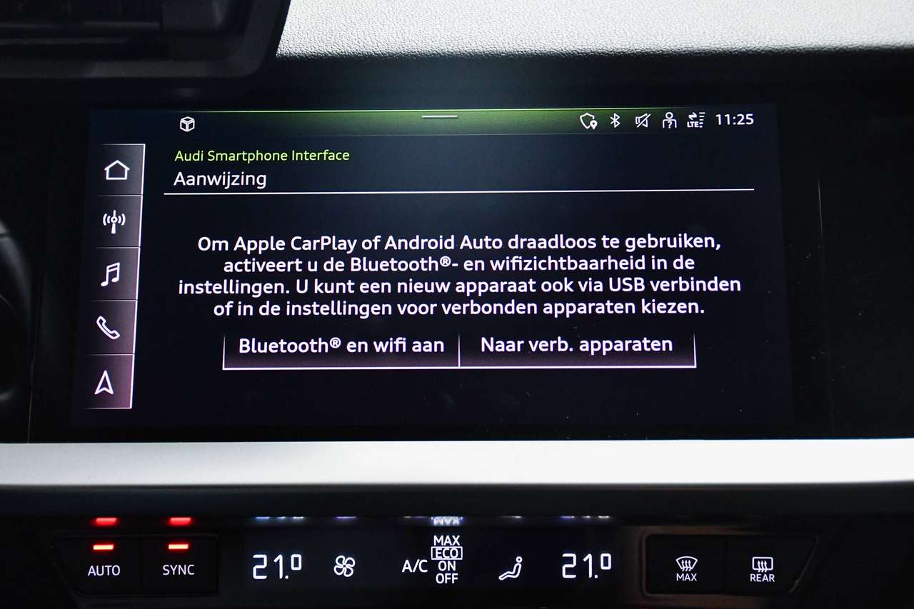 Audi A3 A3 Sportback 30 TFSI S line - NAVIGATIE / SMARTLINK / PDC / CC — foto 11 van 19