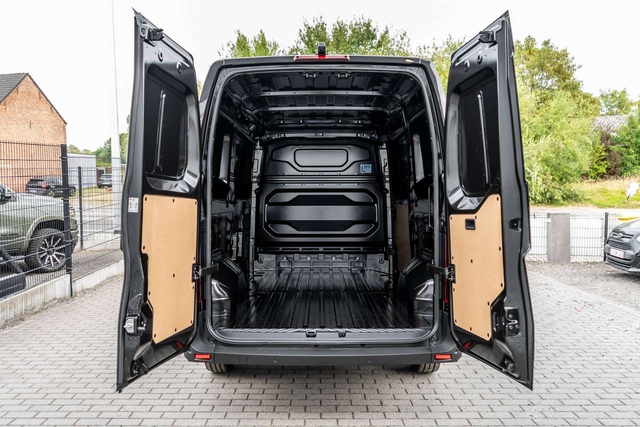 Renault Master 2.0dCi L2H2 - Automaat - Navigatie - 34.700excl — foto 5 van 17