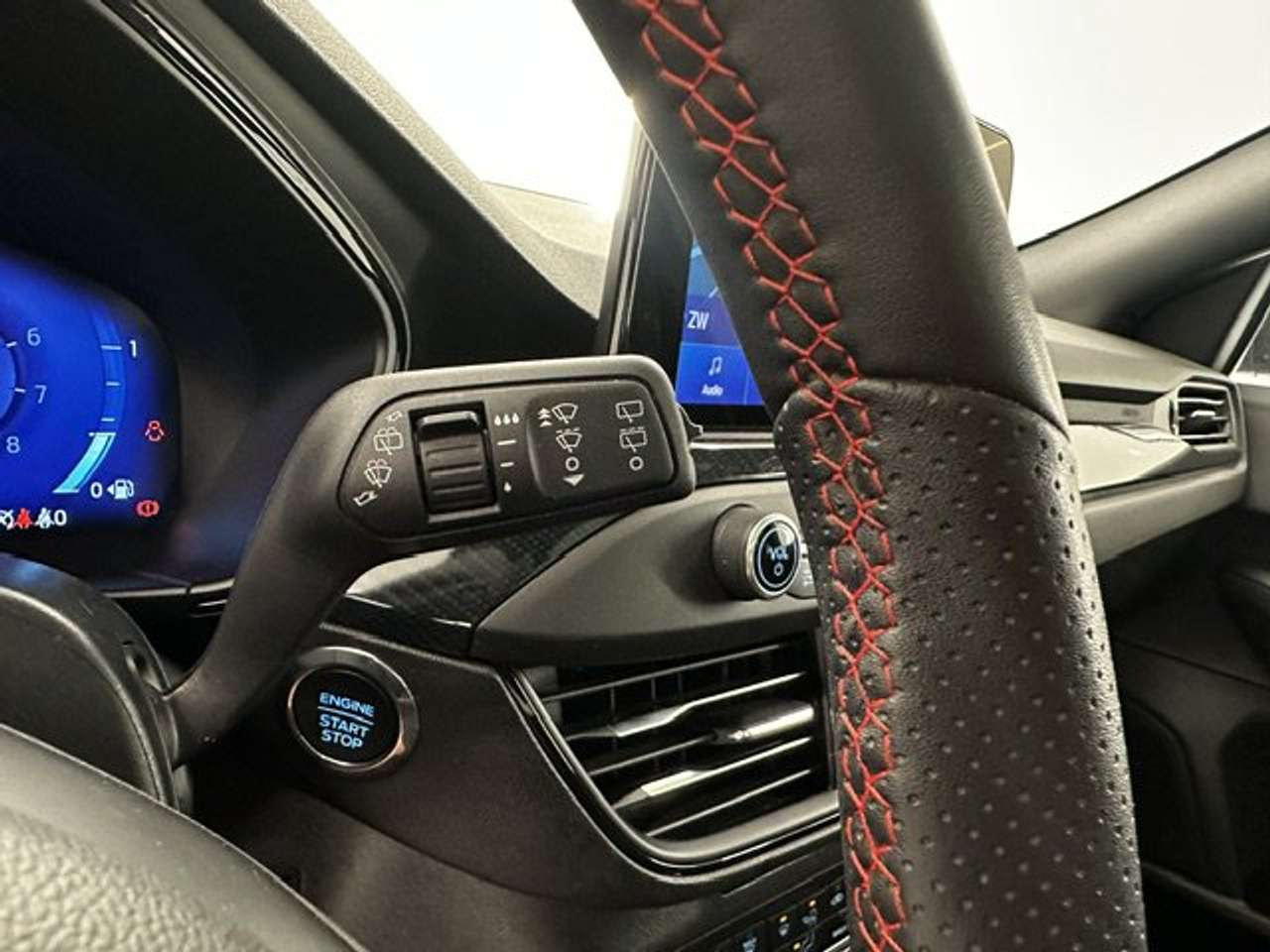 Ford Focus ST-LINE X 155PK BENZINE+OPEN DAK-SLECHTS 28000KM!!! — foto 17 van 17