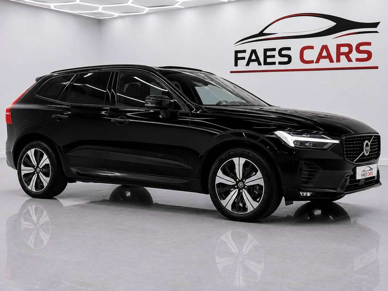 Volvo XC60 XC60 2.0 T8 PHEV AWD Plus Dark (335kW)