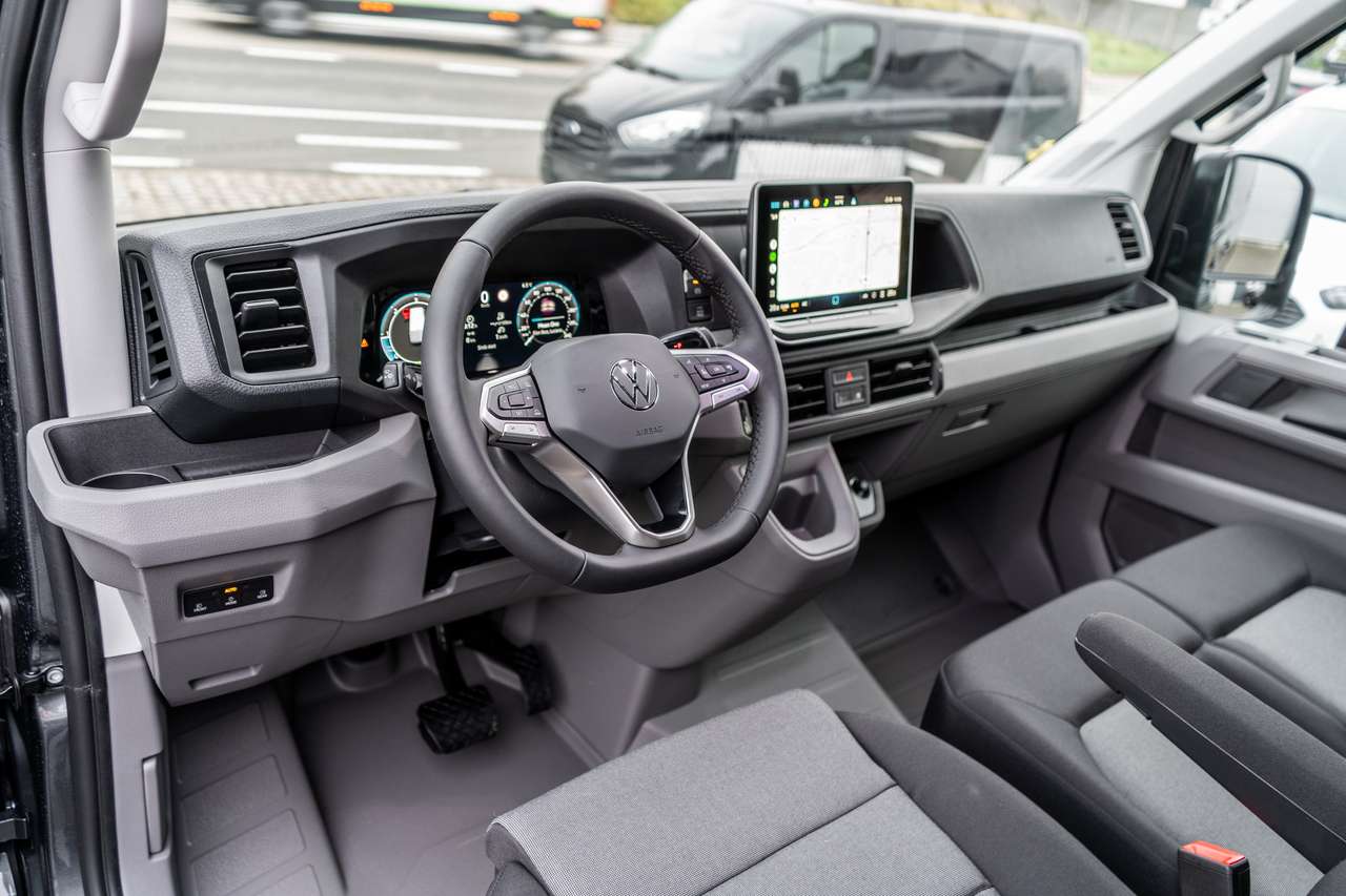 Volkswagen Crafter 35 L3H3 2.0TDI - Automaat- Trekhaak / Camera/ LED - 5j Warranty - 42.800ex — foto 7 van 16