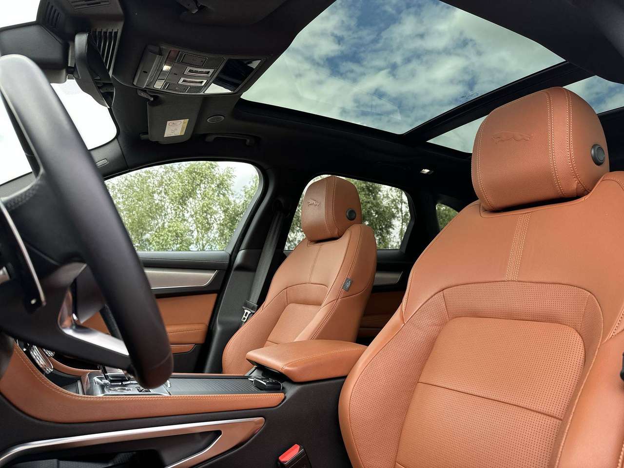 Jaguar F-Pace F-Pace PHEV 2.0 T AWD P400e R-Dynamic HSE — foto 14 van 19