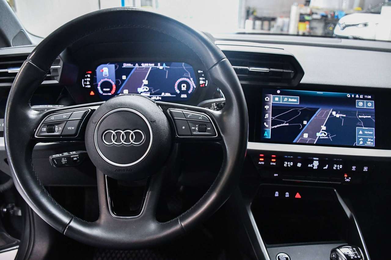 Audi A3 A3 Sportback 30 TFSI S line - NAVIGATIE / SMARTLINK / PDC / CC — foto 15 van 19