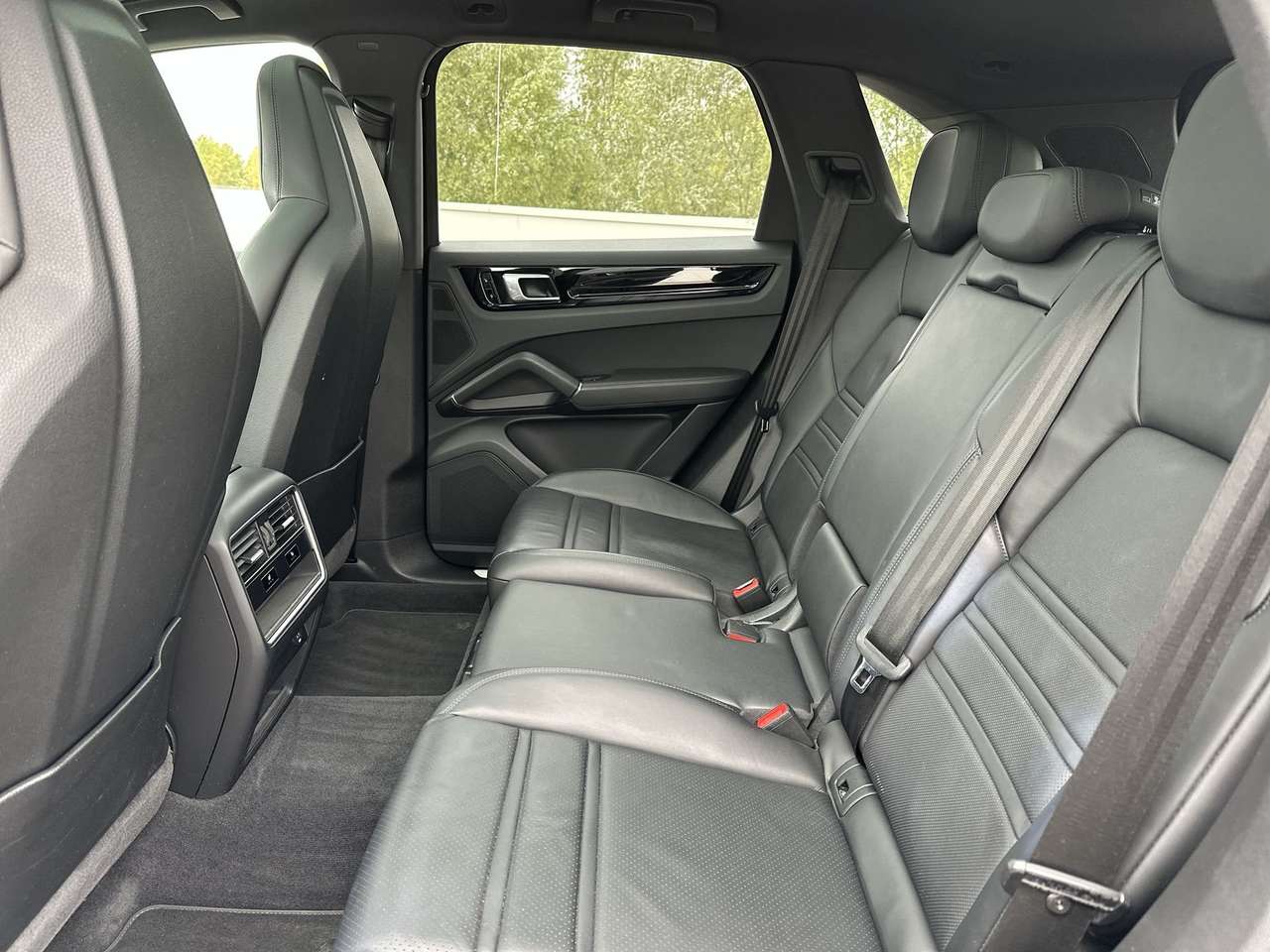 Porsche Cayenne 20"/PANODAK/LUCHTVERING/ACHTERUITRIJCAM — foto 12 van 19