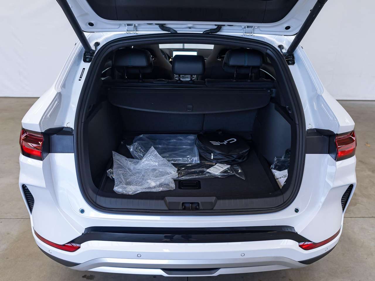 BYD Seal U ONMIDDELIJK LEVERBAAR!|BYD Seal U BOOST | pHEV | PANO | ACC | LA | 360° | — foto 12 van 25