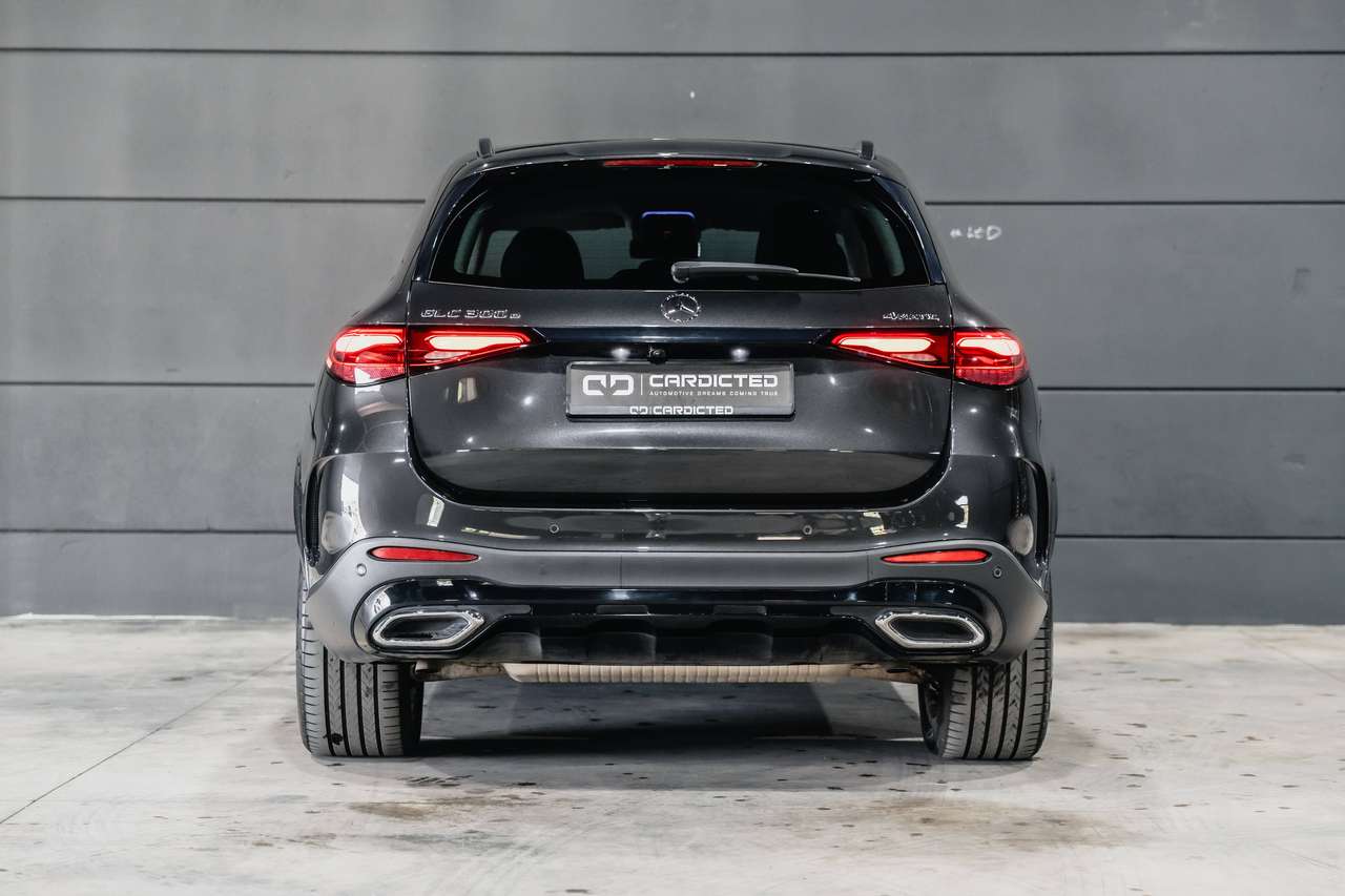 Mercedes-Benz GLC 300 (2023) — foto 5