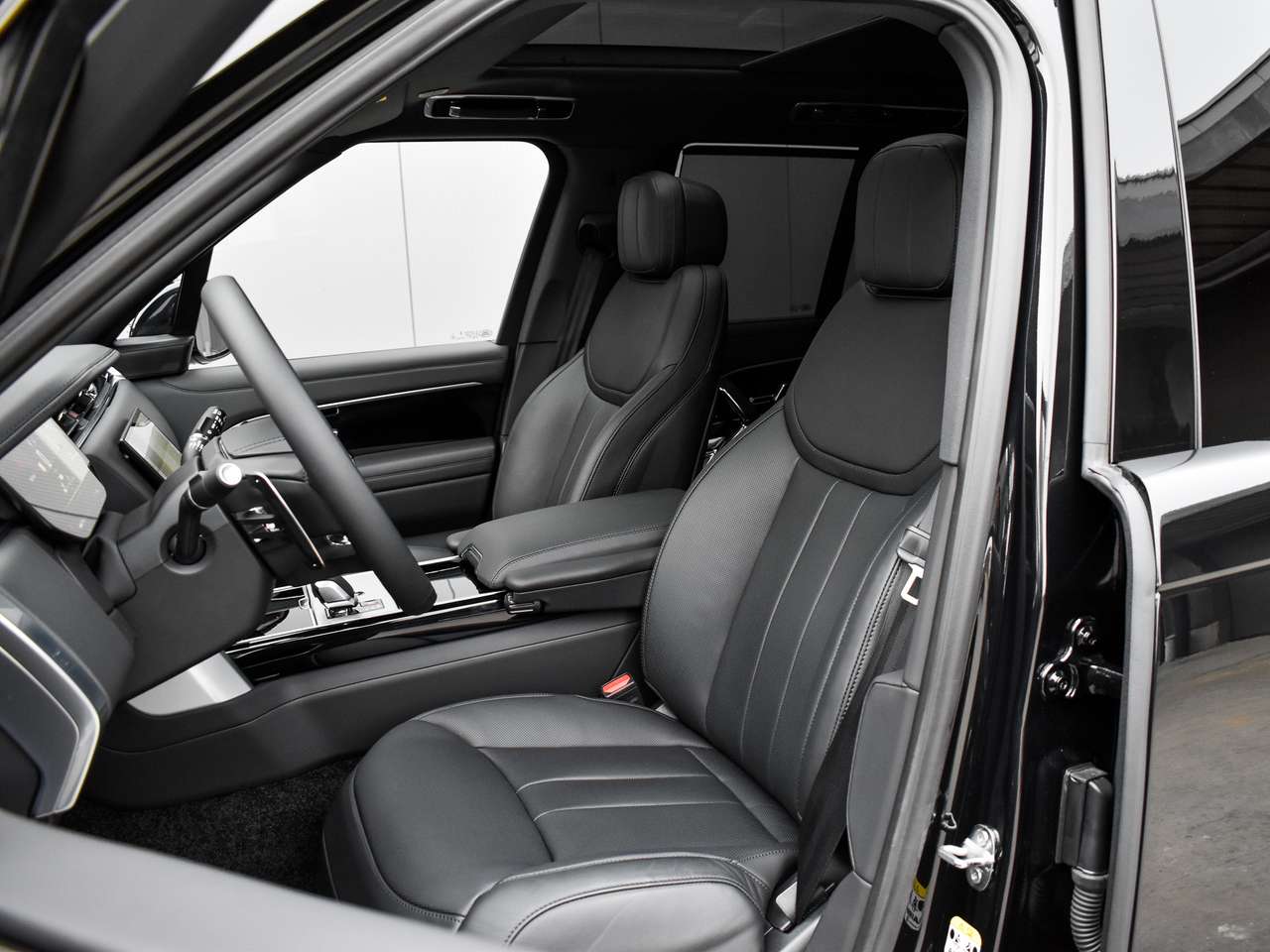 Land Rover Range Rover HSE P550e PHEV - NIEUW - DIRECT BESCHIKBAAR — foto 10 van 25
