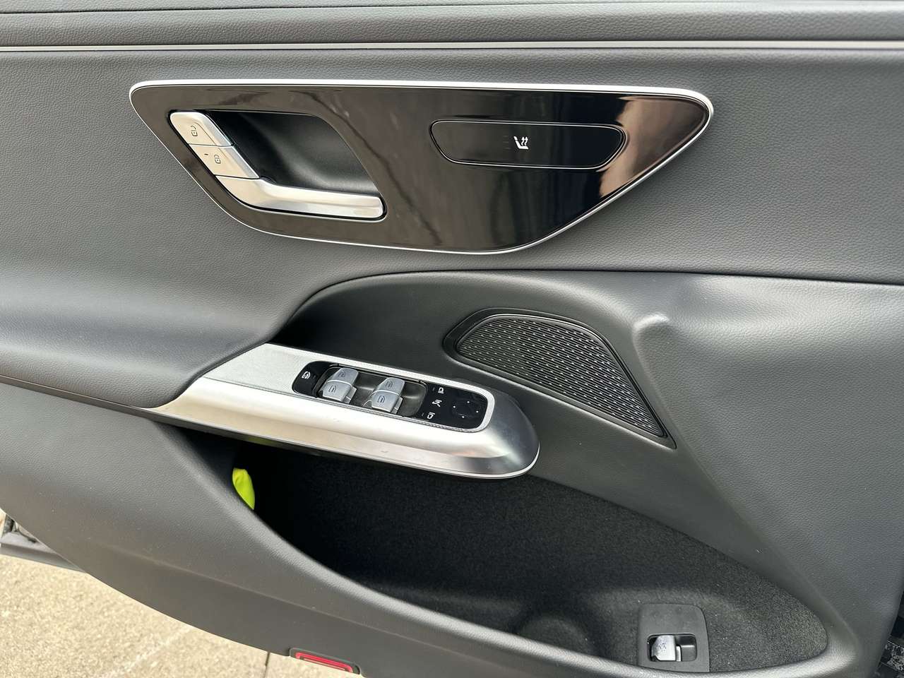 Mercedes-Benz E 200 AVANTGARDE/DISTR PRO/PANODAK/KEYLESS/WINTERPAK/19" — foto 9 van 19