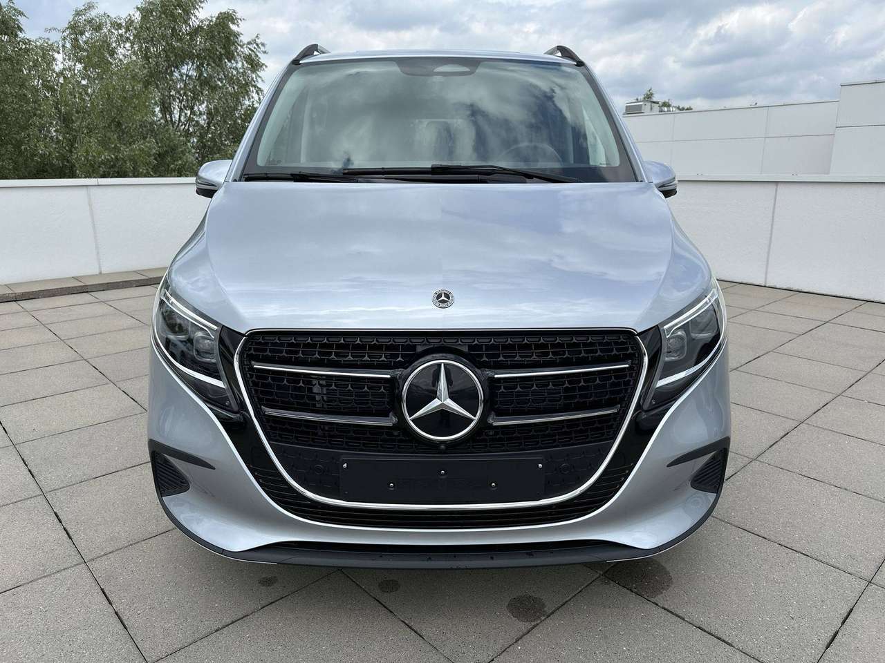 Mercedes-Benz V 300 benzine Style L2  Nieuw model Geheel lederen interieur Navi Burmester — foto 5 van 19