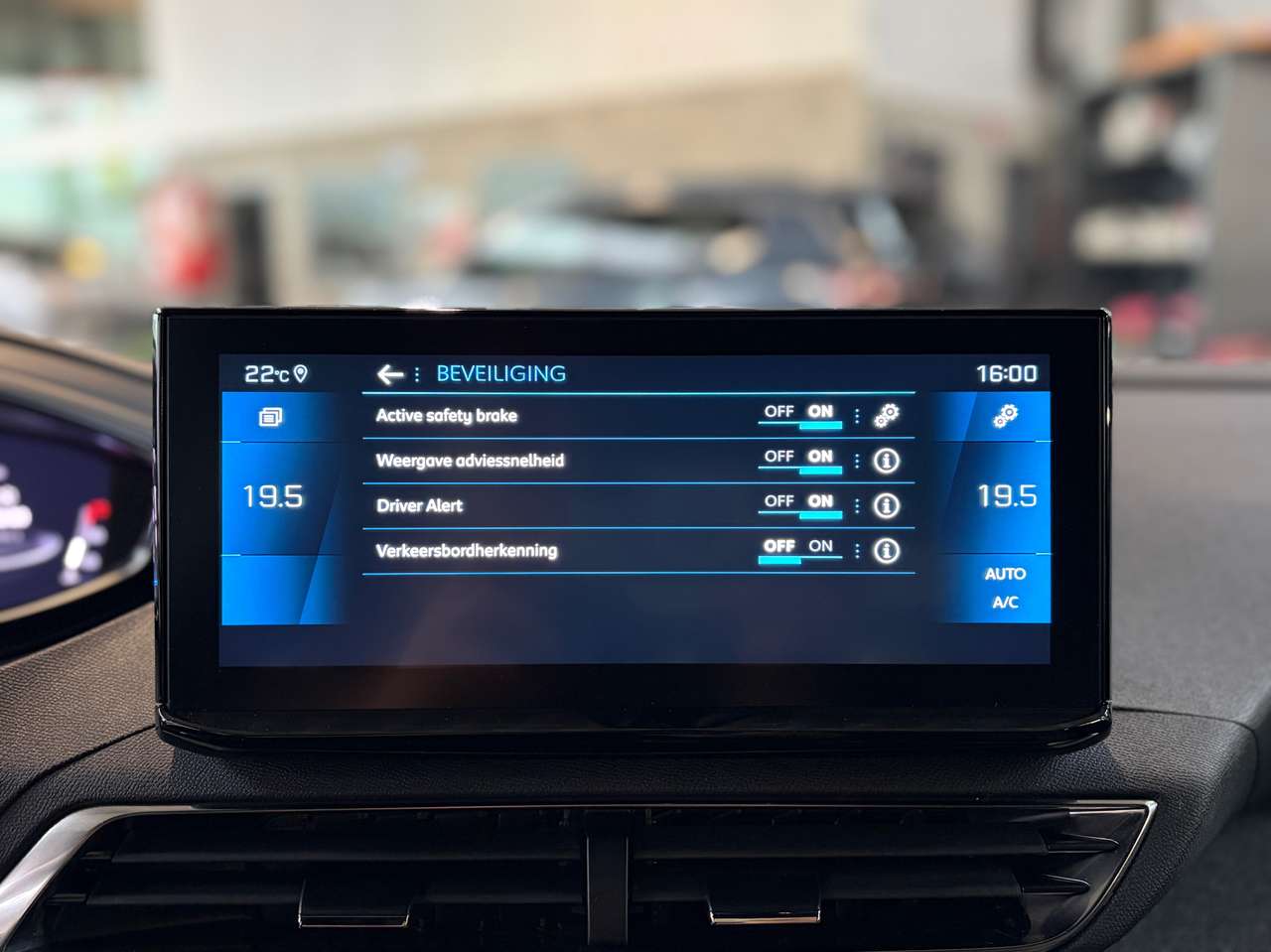 Peugeot 5008 Allure Pack | Apple Carplay | Camera | ... — foto 12 van 22