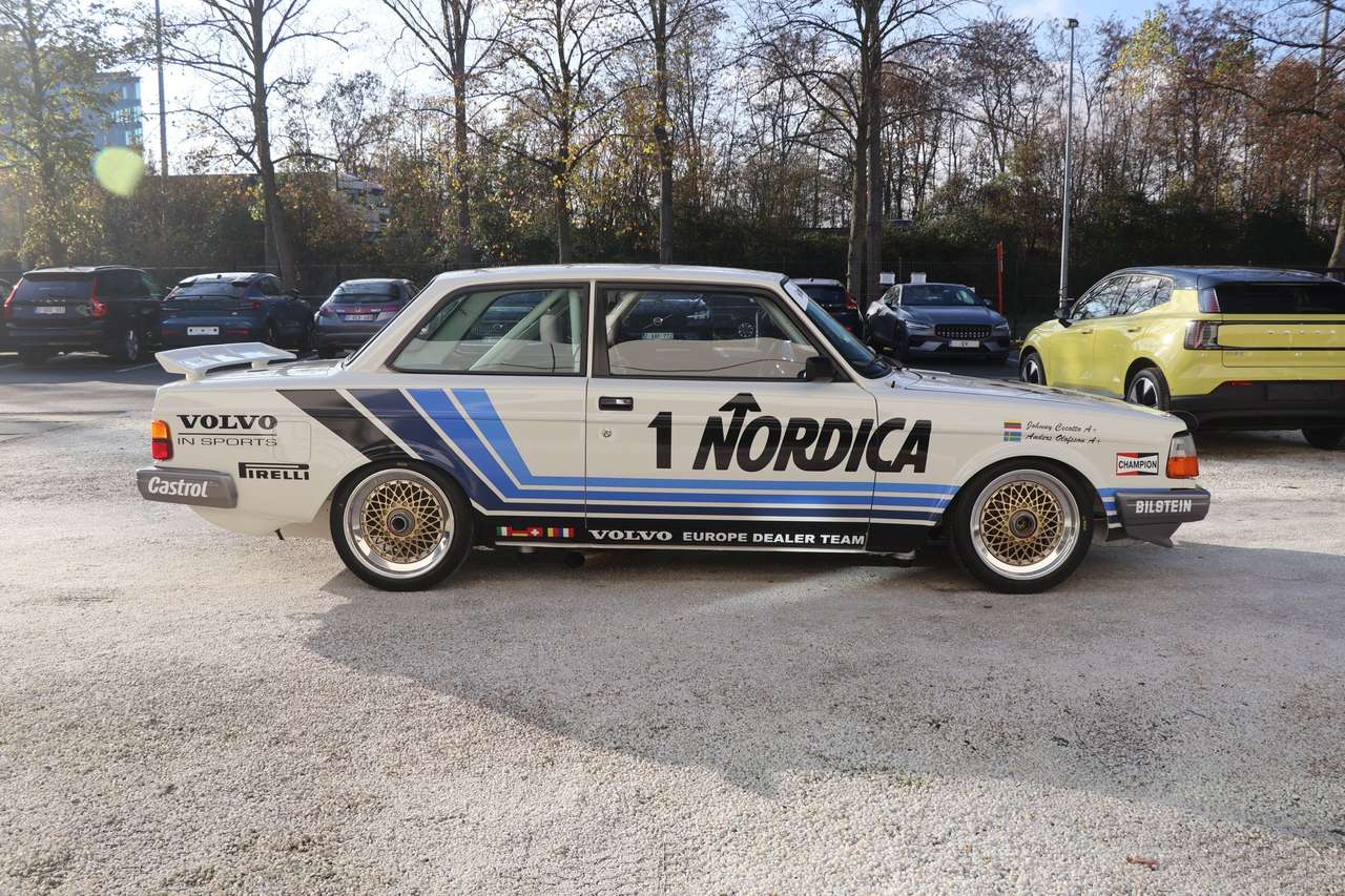 Volvo 240 240 Turbo Grp A - Brand new - FIA Homologated — foto 10 van 25