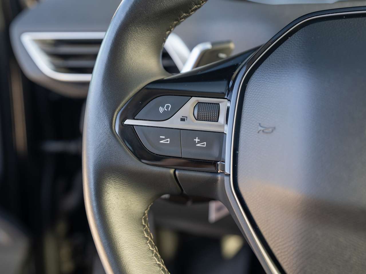 Peugeot 3008 3008 NIEUWE DISTRIBUTIERIEM/12M GARANTIE/GROOT ONDERHOUD — foto 15 van 25