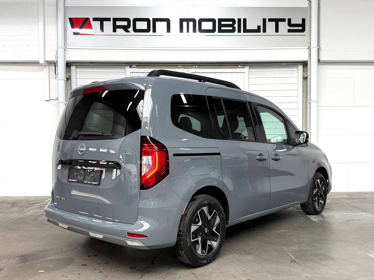 Nissan Townstar Townstar 1.3 DIG-T L1H1 Tekna 360°CAMERA*CARPLAY*LED*DAB*NAVI*CC*PDC*BLIS*LANE ASSIST — foto 4 van 25