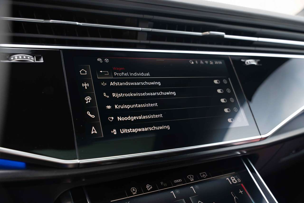 Audi RS Q8 Performance MATRIX/4-WIELSTURING/CERAMIC/PANO/HUD/SOFTCLOSE/B&O — foto 23 van 25