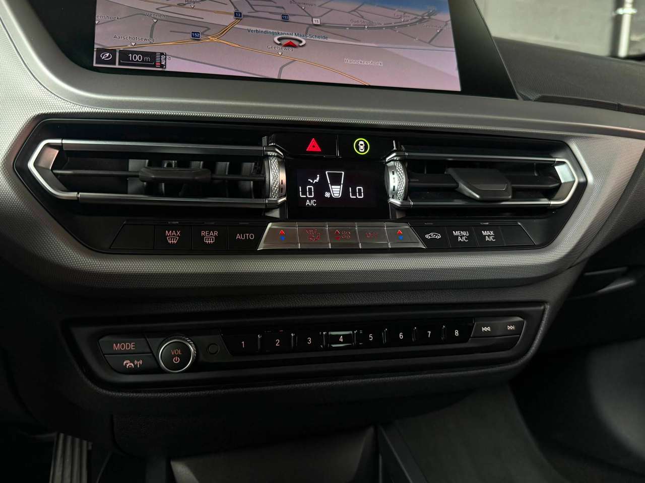 BMW 118 118iA Sportline automaat — foto 18 van 25