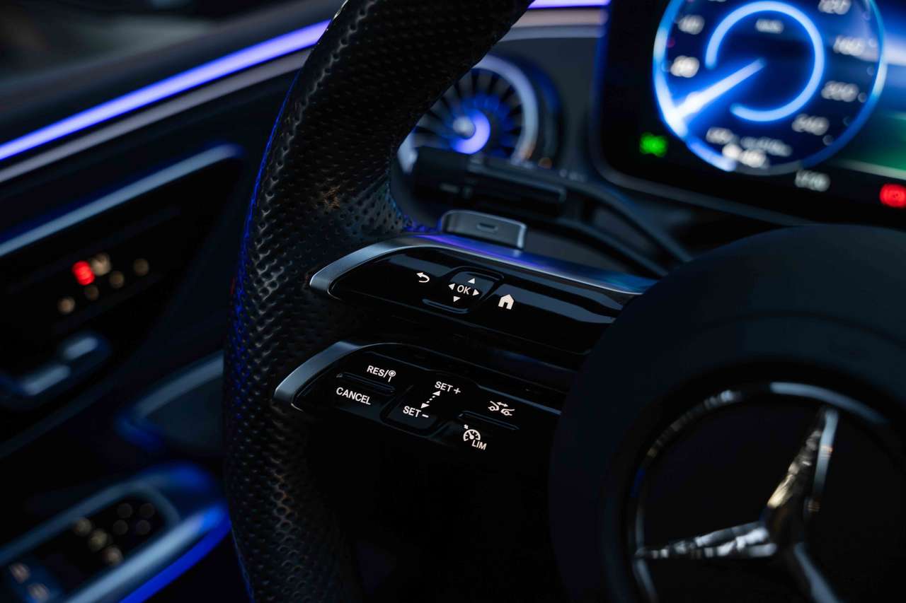 Mercedes-Benz EQE 350 4M AMG SOH98%/PANO/DIGILED/AIRMATIC/BURMESTER/360° — foto 15 van 25
