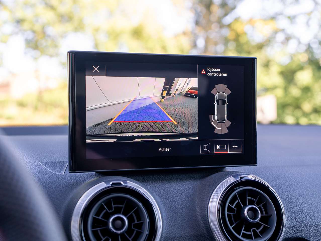 Audi SQ2 SQ2 - PANO/CAMERA/KEYLESS/MATRIX LED/APPLE CARPLAY/ACC/ZETELVERWARMING/ELEKTRISCHE KOFFER/GARANTIE 09.2029 — foto 20 van 21
