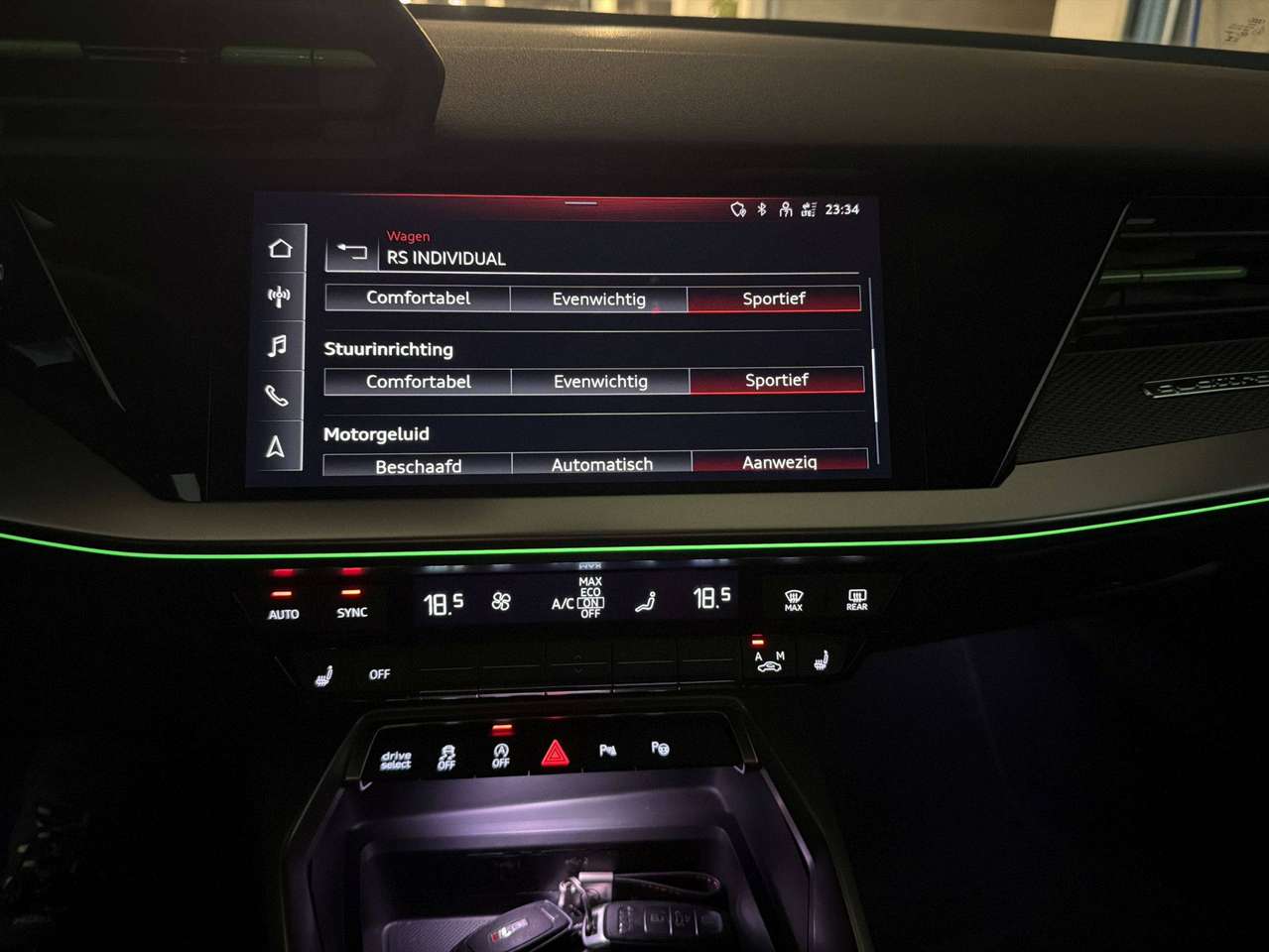 Audi RS3 SPORTBACK * KYALAMI GROEN * AUDI EXCLUSIVE *  DCC * LED * KEY LESS GO * LEDER PACK PLUS  * NAVI * ACC *B&O * MATRIX * — foto 15 van 25