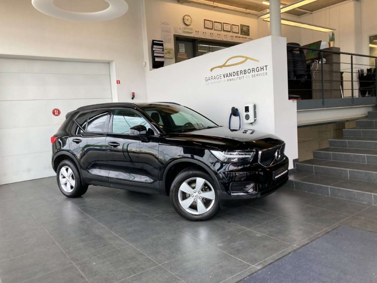 Volvo XC40 MOMENTUM BENZINE SLECHTS 63000KM!!!!