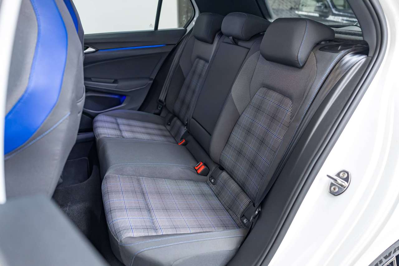 Volkswagen Golf GTE PANO|KEYLESS|STOELVERW.|SFEERVERL.|LA|ACC| — foto 13 van 25