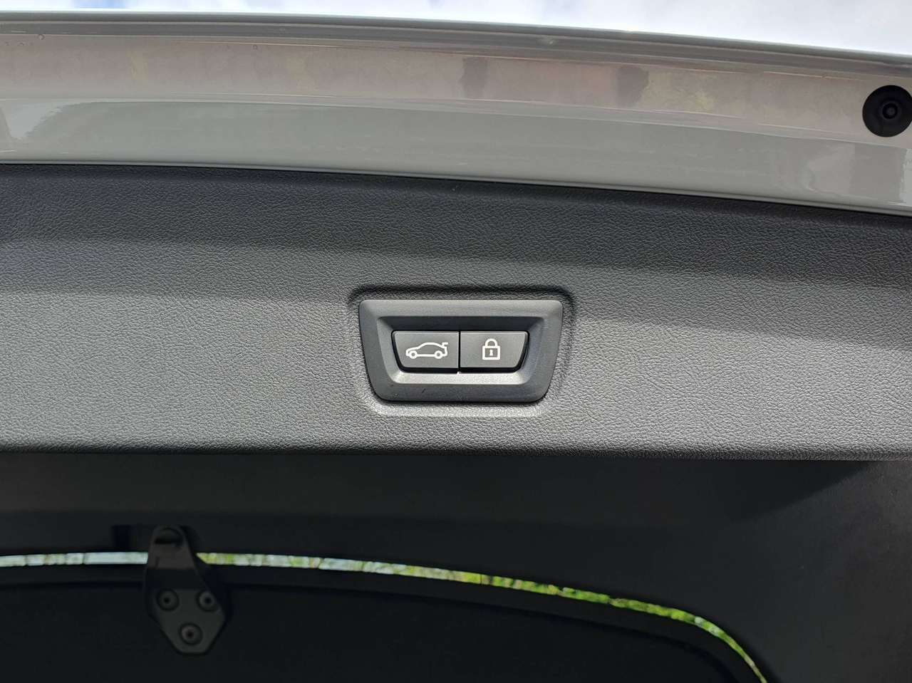 BMW i4 M50 xDrive 544pk 83kWh M-Sport - individual - Laser lights - Pano - trekhaak - SOH 99,2% — foto 14 van 24