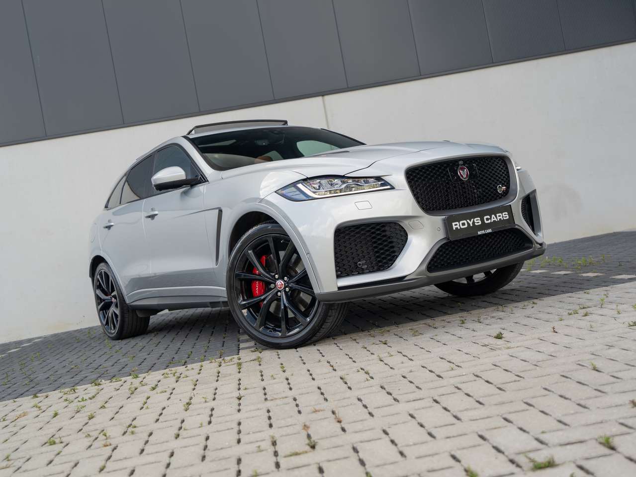 Jaguar F-Pace F-Pace SVR 5.0 V8 AWD LICHTE VRACHT/DEALER SERVICED/PRE OPF/1ST BE OWNER — foto 4 van 25