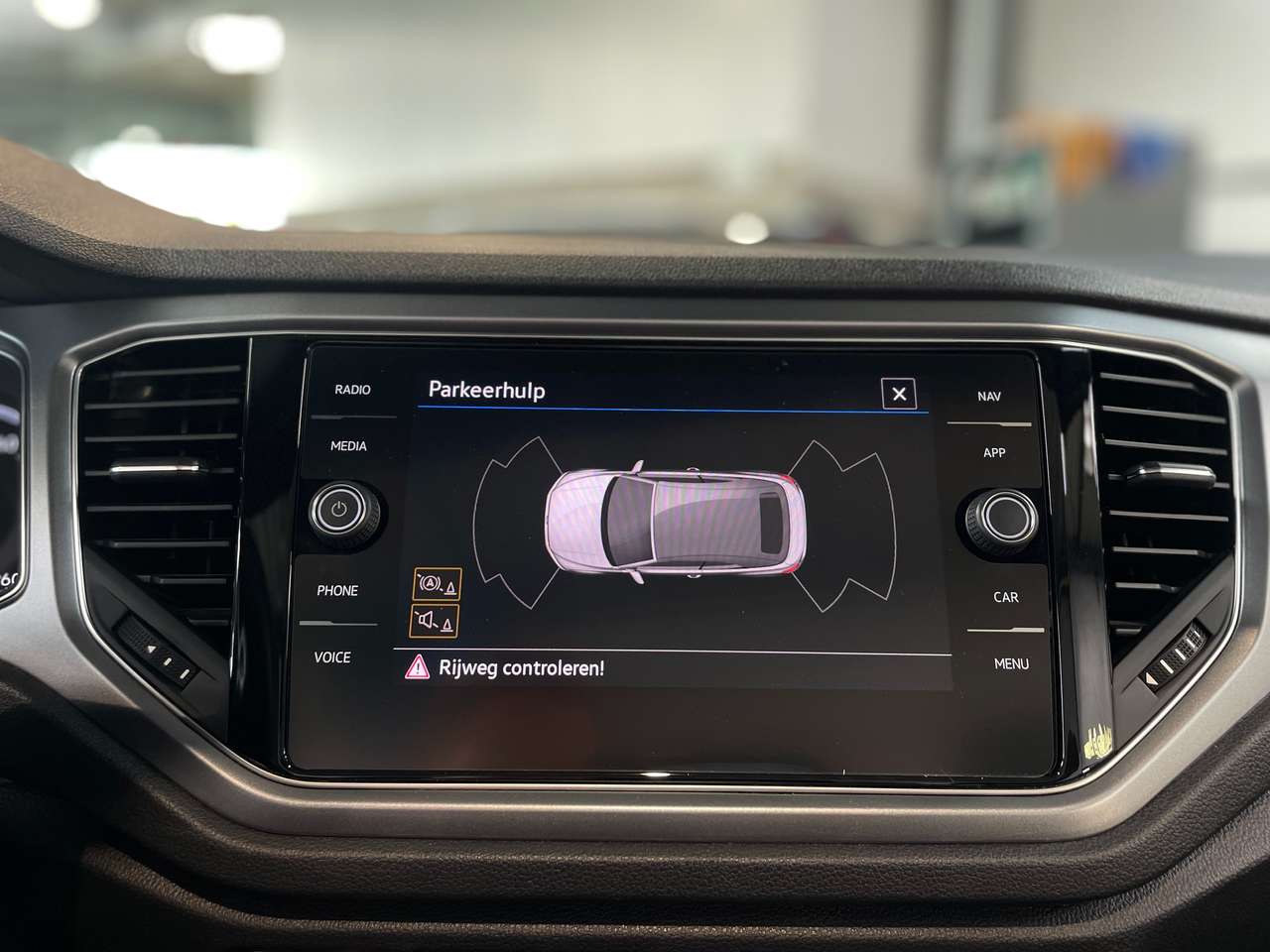 Volkswagen T-Roc Cabriolet 1.0 TSI Active — foto 11 van 18