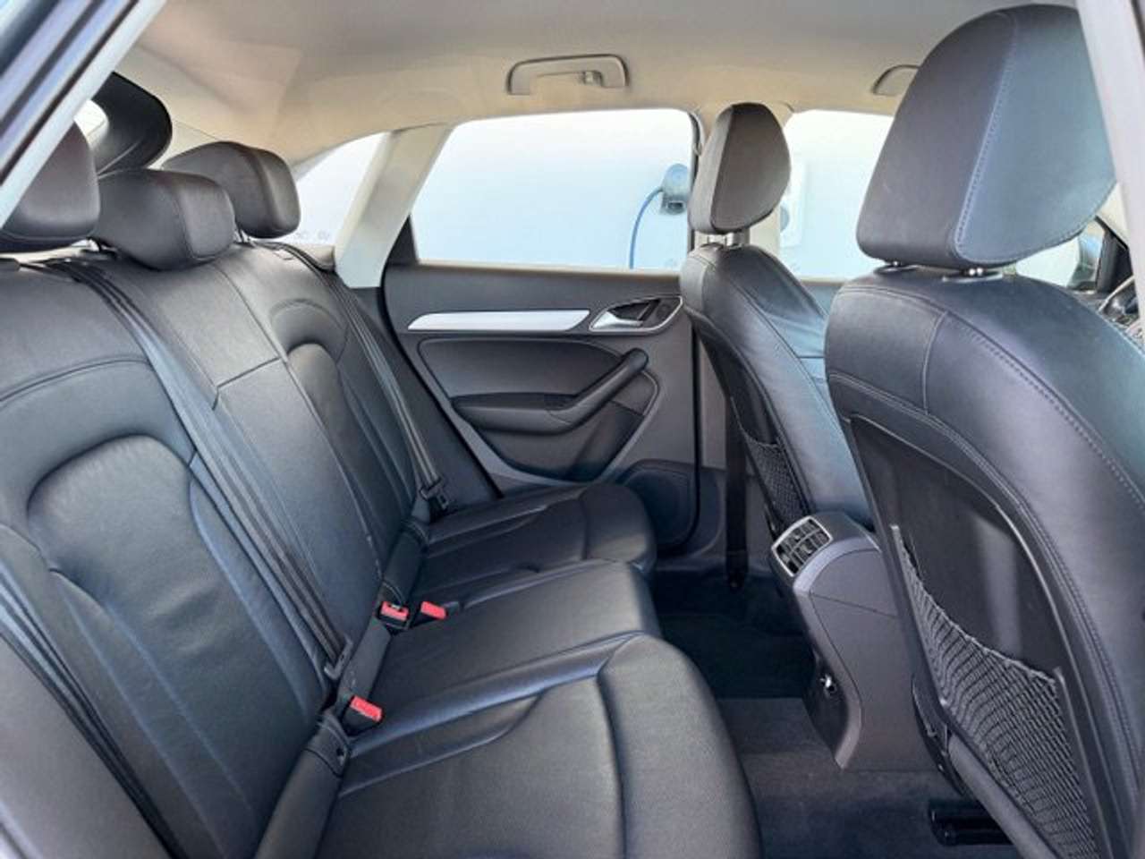 Audi Q3 BENZINE-AUTOMAAT-LEDER-XENON-GPS — foto 11 van 21