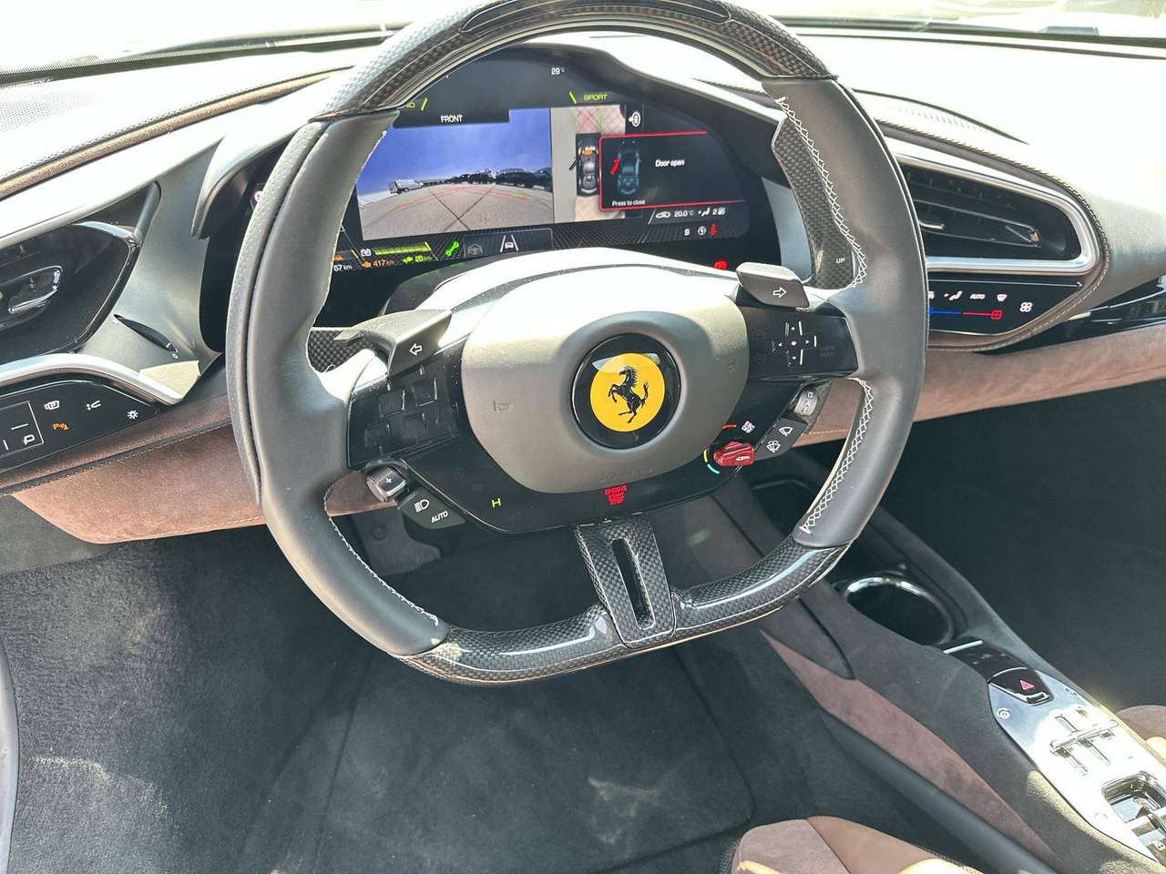 Ferrari 296 GTB PHEV 3.0 V6 DCT — foto 13 van 18