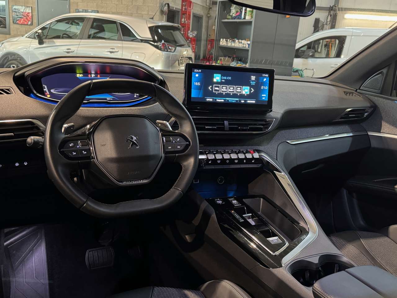 Peugeot 5008 1.2 PureTech Allure Pack — foto 8 van 18