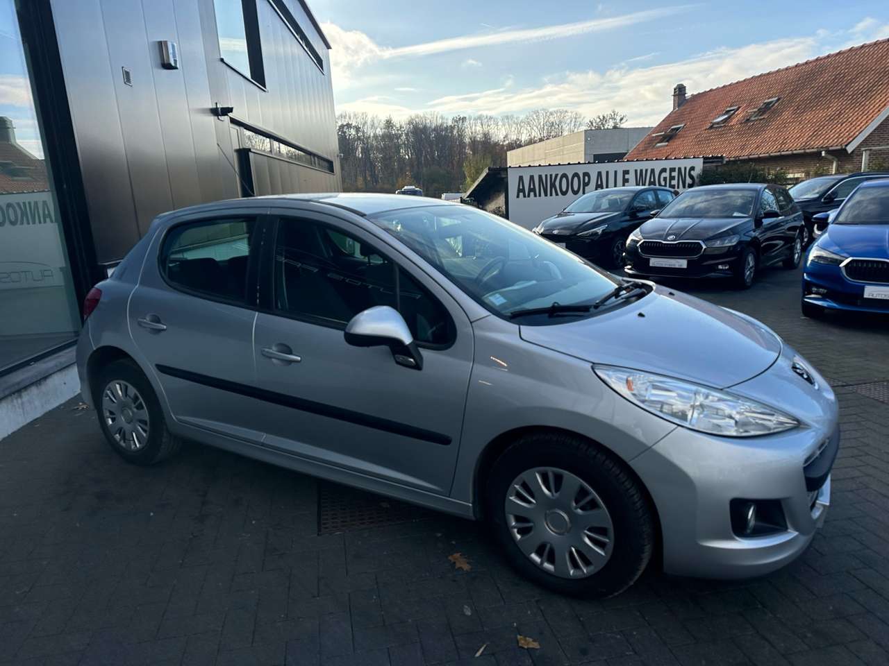 Peugeot 207 1.4i Benzine 5 deuren 91000km Nouveau Courroit de distribution — foto 3 van 11