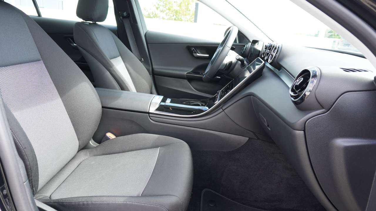 Mercedes-Benz C 180 MBUX/17" 10 DUBBELSPAAKS/ACT. SPOORASSIST — foto 16 van 18