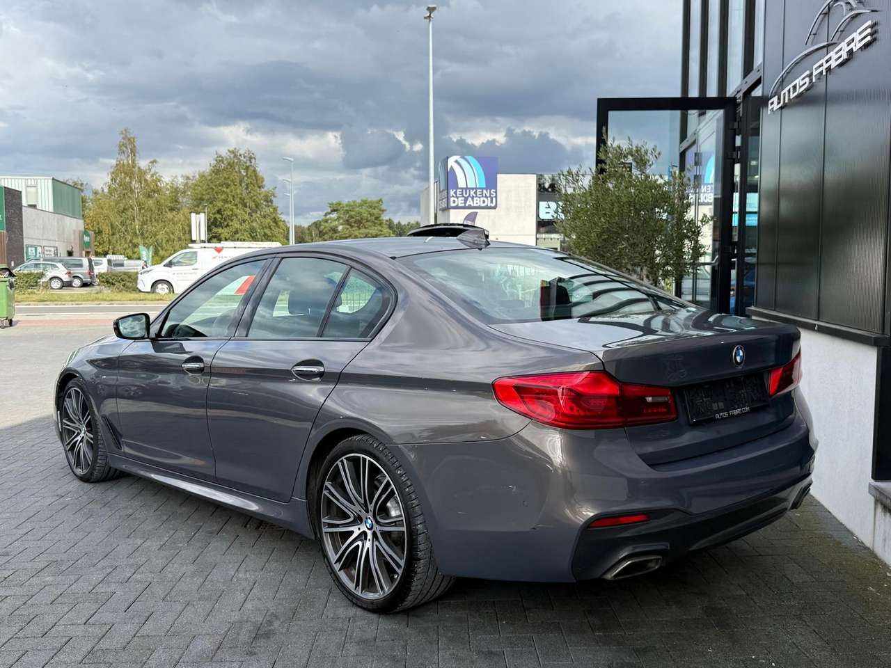 BMW 520 iA M-Pack Dealerprice 20999 euro ttc — foto 6 van 17