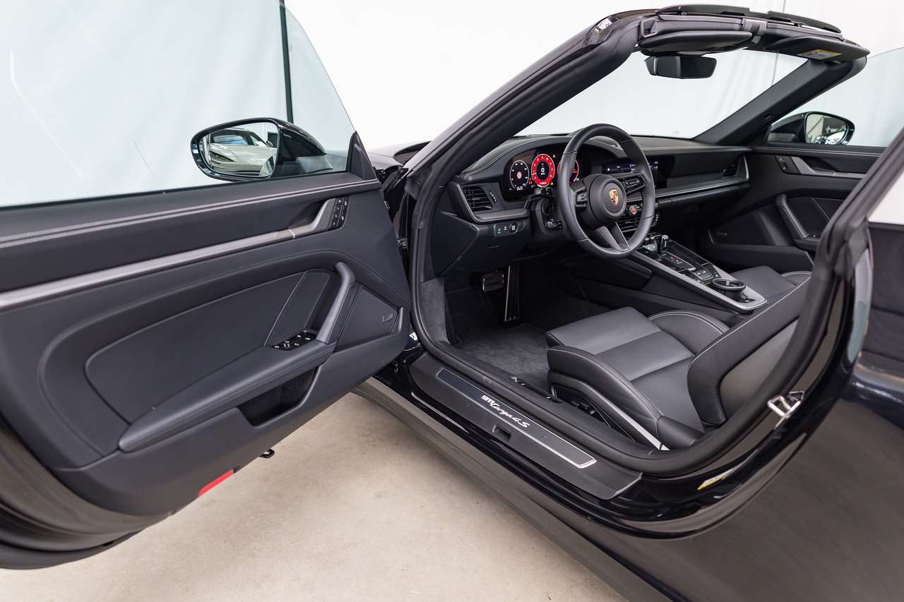 Porsche 992 911 TARGA 4S CABRIO|AWD|KEYLESS|BOSE-SOUND-SYSTEM|AMBIENT-LIGHT|HEATED-SEATS|ACC|LA|GARANTIE| — foto 16 van 25
