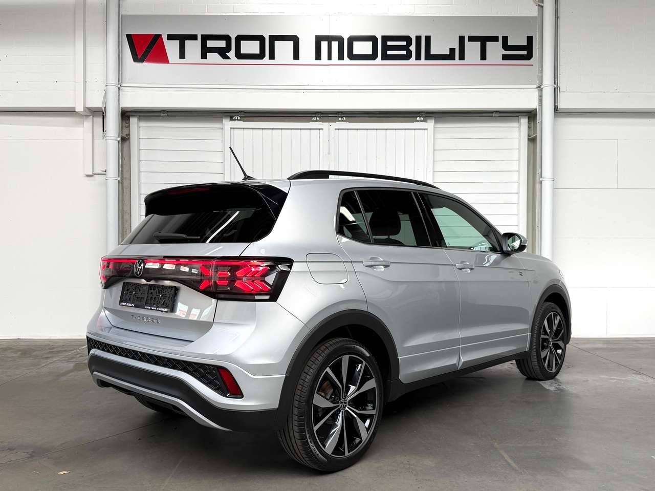 Volkswagen T-Cross T-Cross 1.0 TSI R-Line CAMERA*LED*ACC*DAB*CARPLAY*PDC*AC2Zone — foto 4 van 25