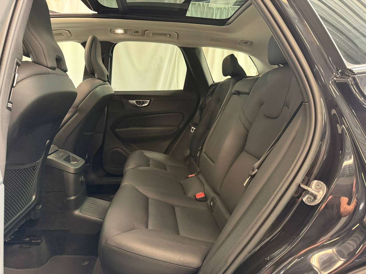 Volvo XC60 XC60 2.0 T8 PHEV AWD Plus Dark (335kW) — foto 8 van 15