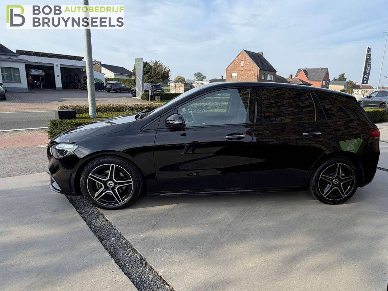 Mercedes-Benz B 180 Amg line | Nightpakket | 360° camera | Keyless Go — foto 5 van 25