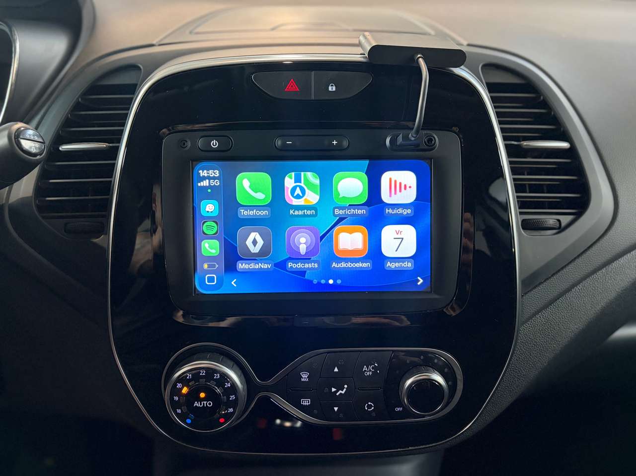 Renault Captur Limited | Apple CarPlay | Cruise Control — foto 11 van 15