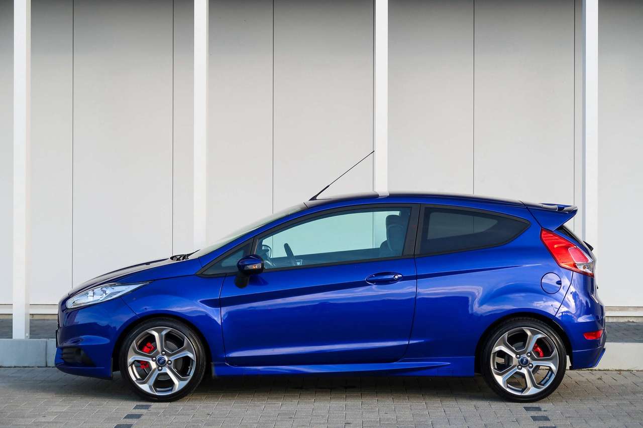 Ford Fiesta Fiesta ST 1.6 EcoBoost 182 pk / Slechts 47k km / Leder Recaro / 1j garantie — foto 11 van 23